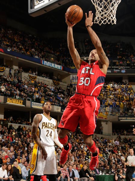 令对手触不 令对手触不